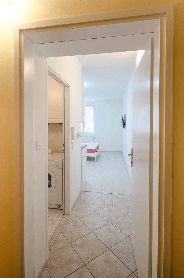 Apartment Trzaska With Free Parking Ljubljana Exterior foto